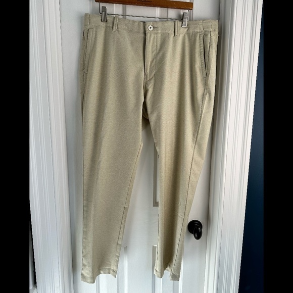 Tommy Bahama Men's On Par IslandZone® Flat-Front Pants - Chino EUC - Picture 5 of 8